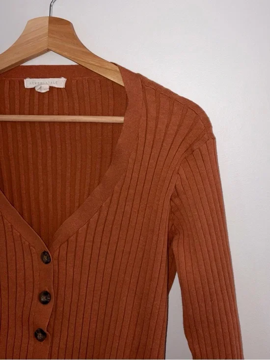 Aeropostale Rust Ribbed Button-Up Crop Sweater - Picture 2 of 3